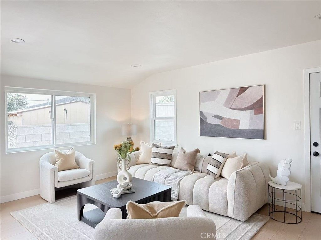 Image 3 of property listing at 11731 Alabama Street, Los Angeles, CA 90059