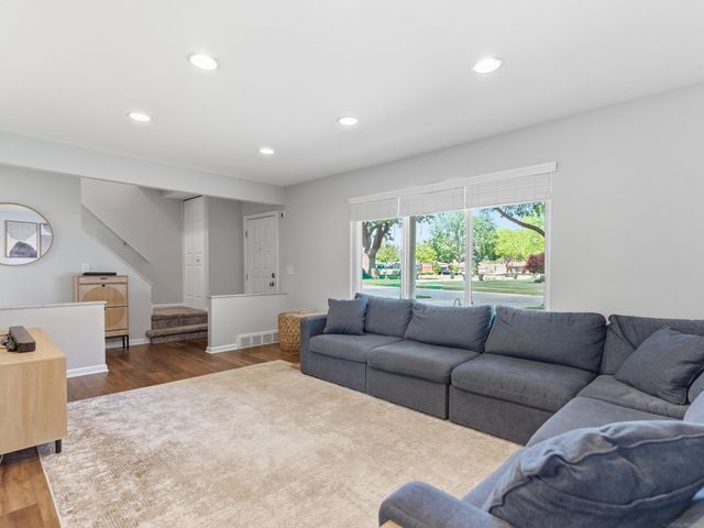 12212 Polara Drive, Sterling Heights, MI 48312