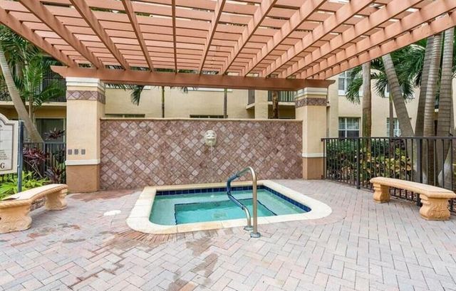 1805 N Flagler Drive 219, West Palm Beach, FL 33407