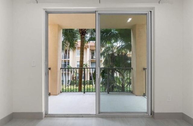 1805 N Flagler Drive 219, West Palm Beach, FL 33407