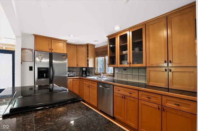 2812 W Fawkesway Drive, Bloomington, IN 47404