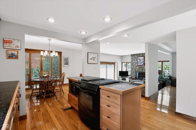 2812 W Fawkesway Drive, Bloomington, IN 47404