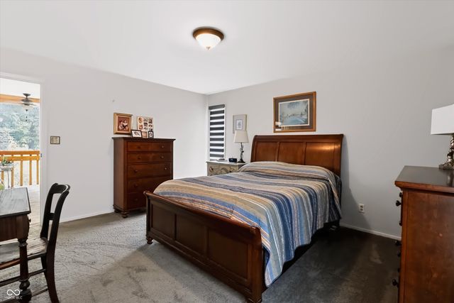 2812 W Fawkesway Drive, Bloomington, IN 47404
