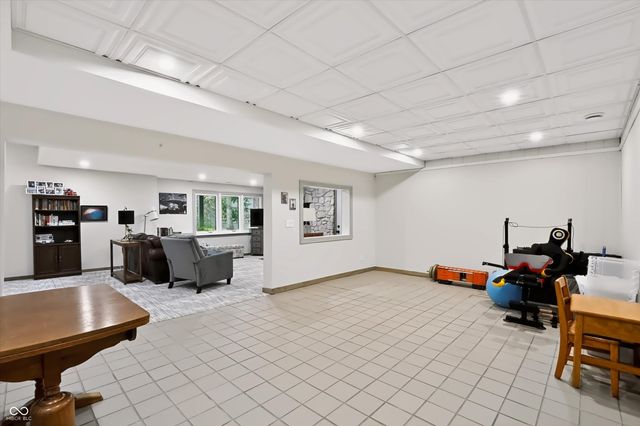 2812 W Fawkesway Drive, Bloomington, IN 47404