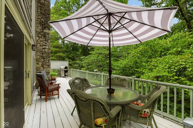 2812 W Fawkesway Drive, Bloomington, IN 47404
