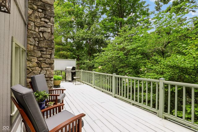 2812 W Fawkesway Drive, Bloomington, IN 47404