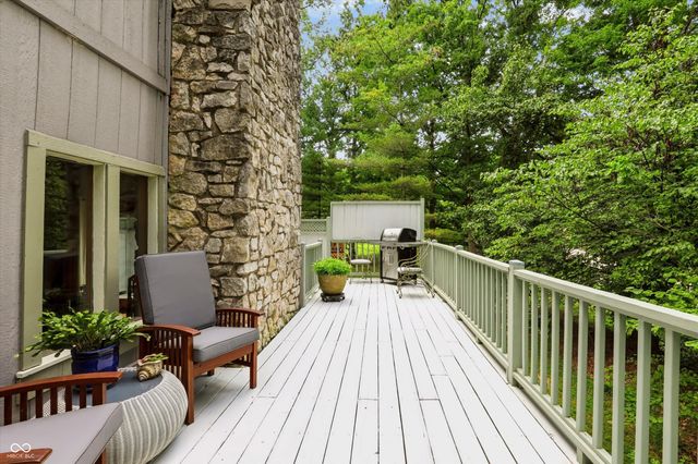 2812 W Fawkesway Drive, Bloomington, IN 47404