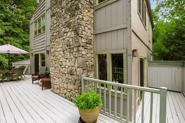 2812 W Fawkesway Drive, Bloomington, IN 47404