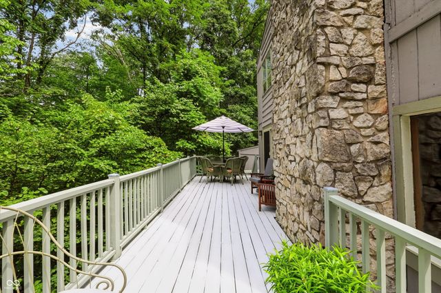 2812 W Fawkesway Drive, Bloomington, IN 47404