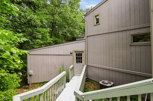 2812 W Fawkesway Drive, Bloomington, IN 47404