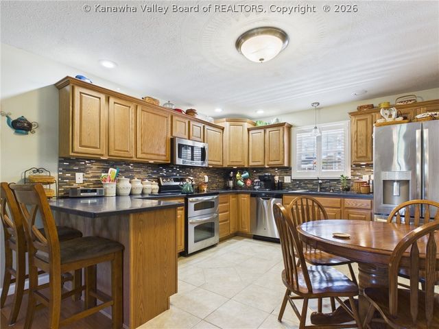 20 Moonlight Drive, Elkview, WV 25701
