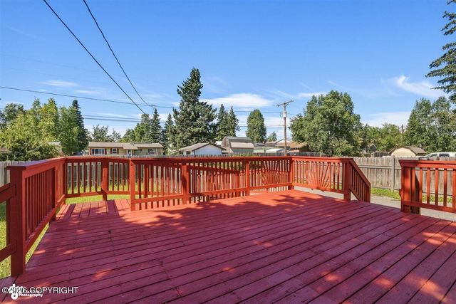 1415 Demeure Place, Anchorage, AK 99508