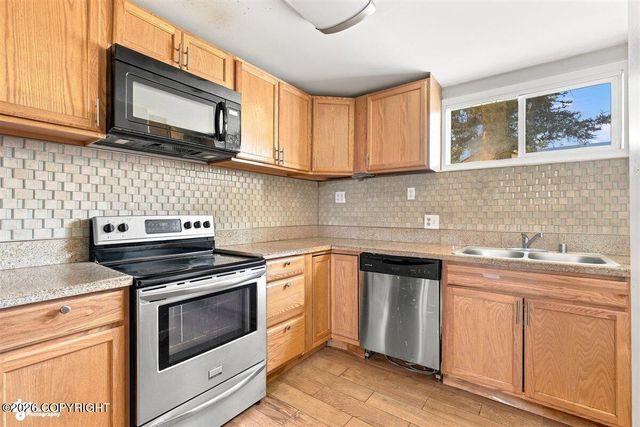 1415 Demeure Place, Anchorage, AK 99508