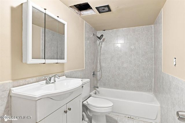 1415 Demeure Place, Anchorage, AK 99508
