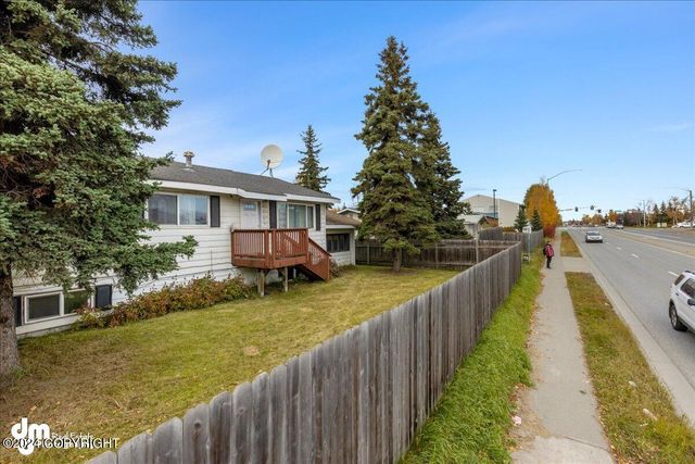 1415 Demeure Place, Anchorage, AK 99508