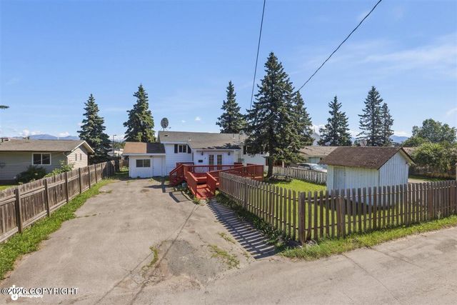 1415 Demeure Place, Anchorage, AK 99508
