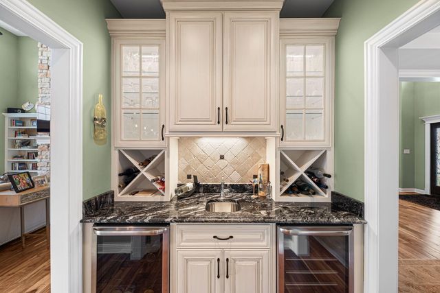 9030 Willow Lane, St. John, IN 46373