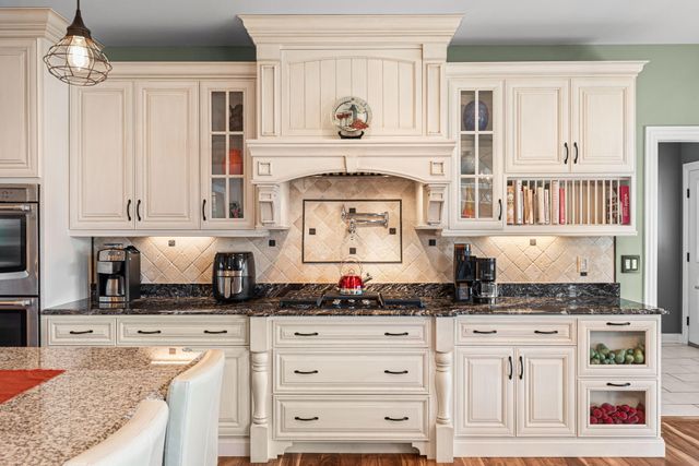 9030 Willow Lane, St. John, IN 46373