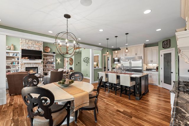 9030 Willow Lane, St. John, IN 46373