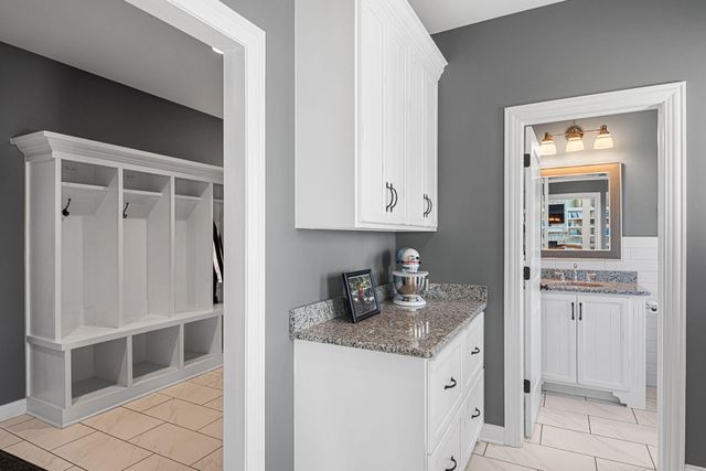 9030 Willow Lane, St. John, IN 46373