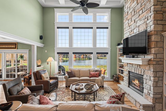 9030 Willow Lane, St. John, IN 46373