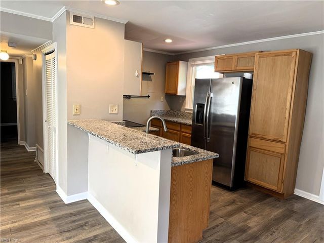 1744 N Lakeland DR, Norfolk, VA 23518