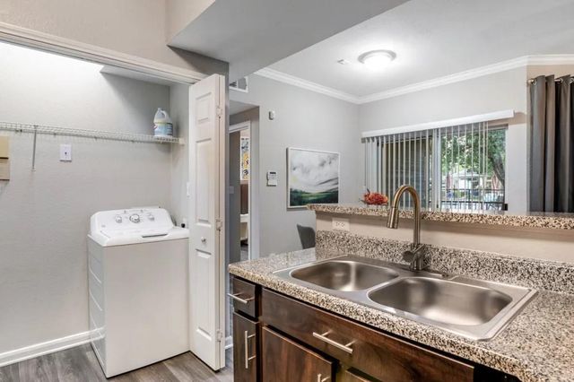 6565 Hollister Street 0611, Houston, TX 77040