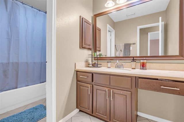 1903 Taylor Creek Drive, Fresno, TX 77545