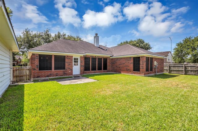 1903 Taylor Creek Drive, Fresno, TX 77545