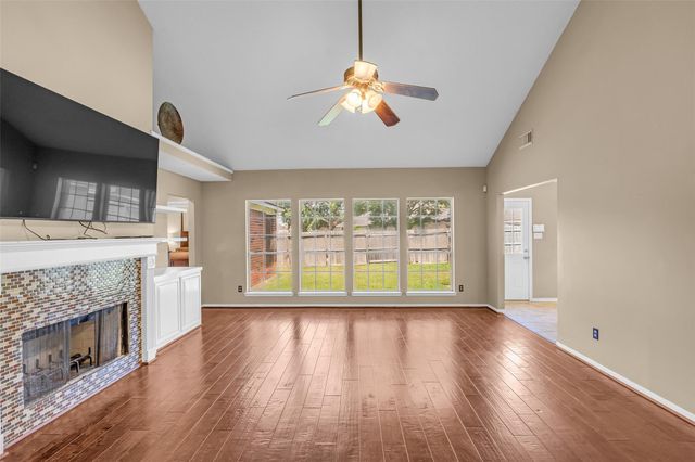 1903 Taylor Creek Drive, Fresno, TX 77545