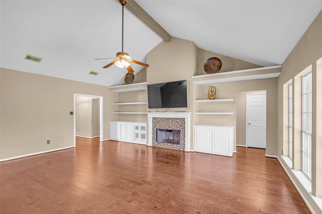 1903 Taylor Creek Drive, Fresno, TX 77545