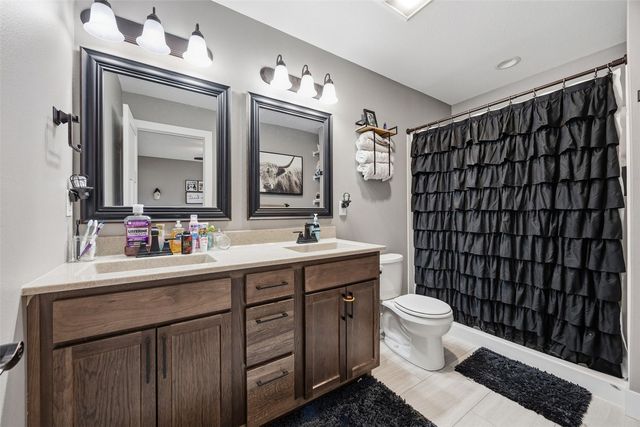 5116 Ruhd Street SW, Cedar Rapids, IA 52404