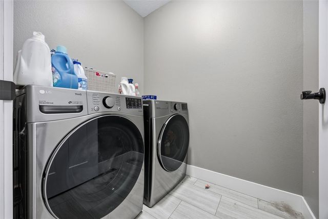 5116 Ruhd Street SW, Cedar Rapids, IA 52404