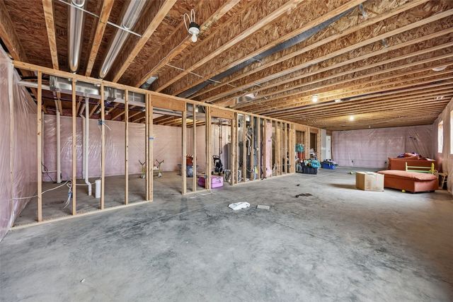 5116 Ruhd Street SW, Cedar Rapids, IA 52404