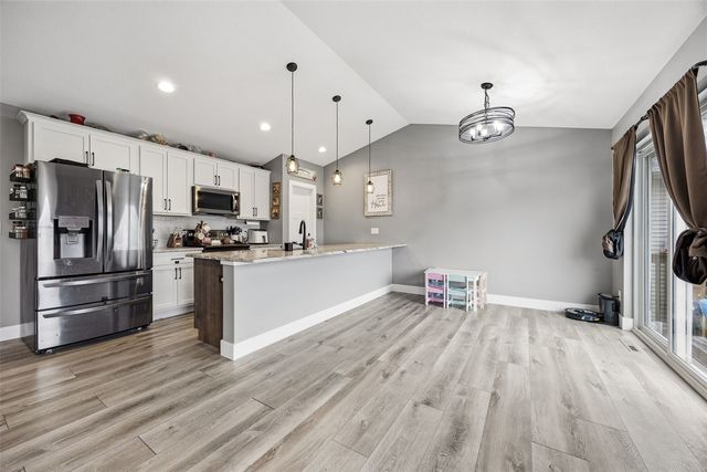 5116 Ruhd Street SW, Cedar Rapids, IA 52404