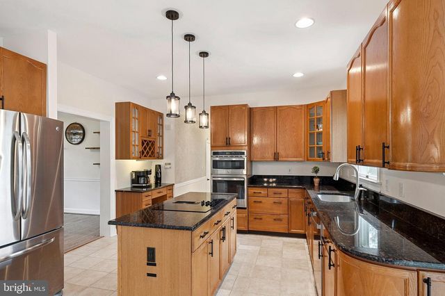 4430 EMBASSY DR, Sykesville, MD 21784