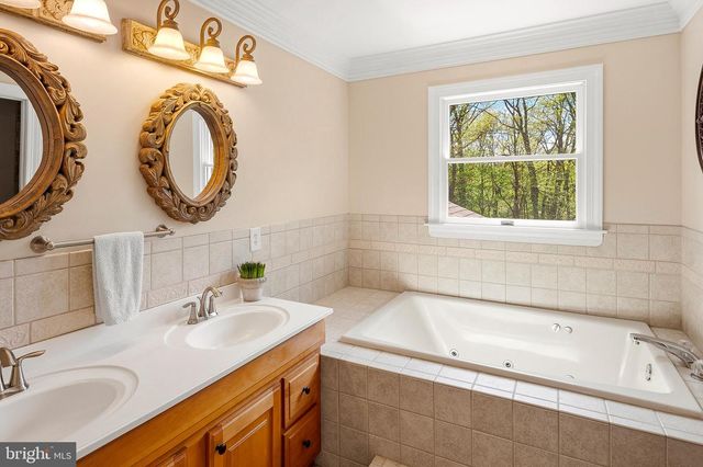 4430 EMBASSY DR, Sykesville, MD 21784