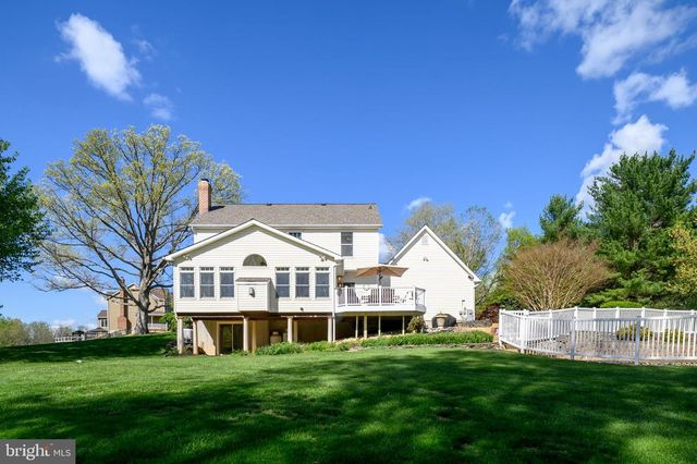 4430 EMBASSY DR, Sykesville, MD 21784