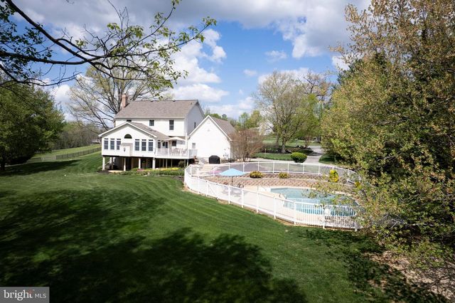 4430 EMBASSY DR, Sykesville, MD 21784