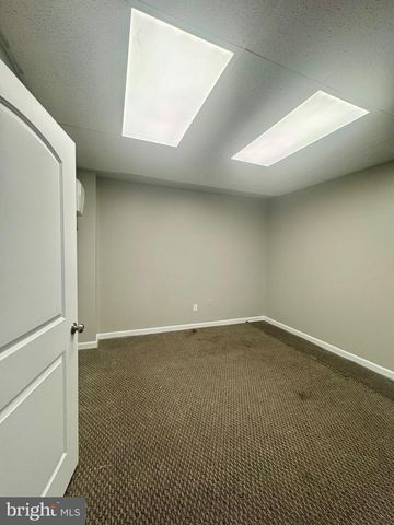8400 BUSTLETON AVE, Philadelphia, PA 19152