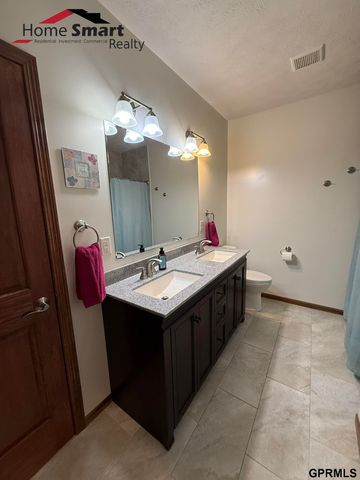 5010 Beckys Way, Lincoln, NE 68336