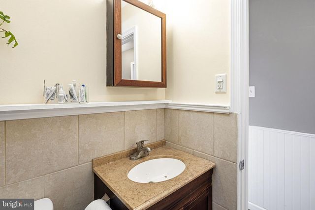 7265 HILL RD, Philadelphia, PA 19128