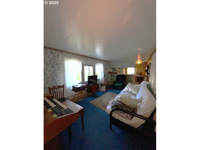 55058 FRANKLIN Rd, Bandon, OR 97411