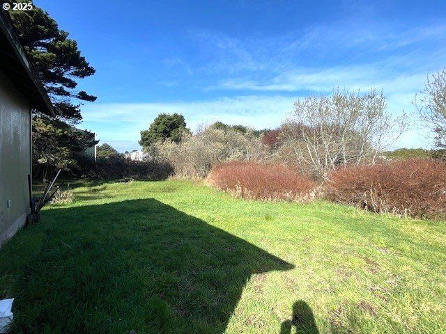 55058 FRANKLIN Rd, Bandon, OR 97411