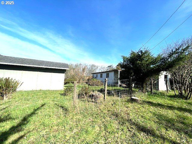 55058 FRANKLIN Rd, Bandon, OR 97411