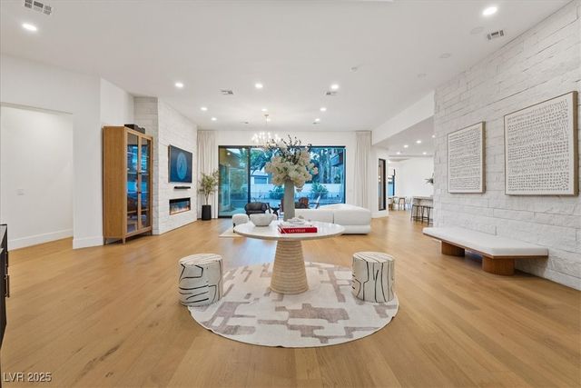 1416 Iron Hills Lane, Las Vegas, NV 89134