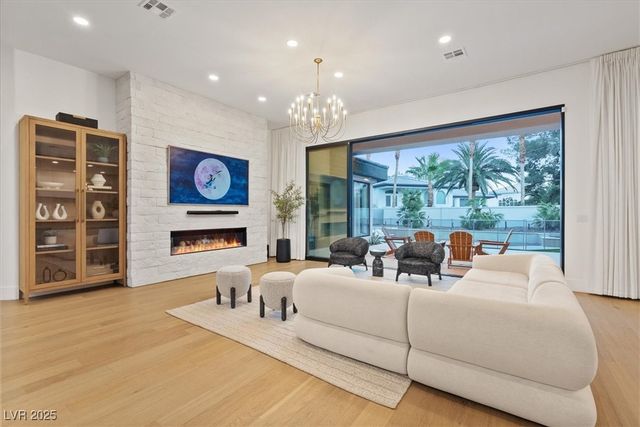 1416 Iron Hills Lane, Las Vegas, NV 89134