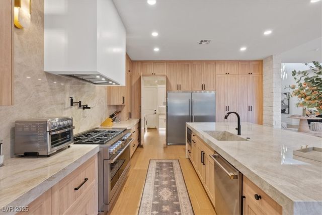 1416 Iron Hills Lane, Las Vegas, NV 89134