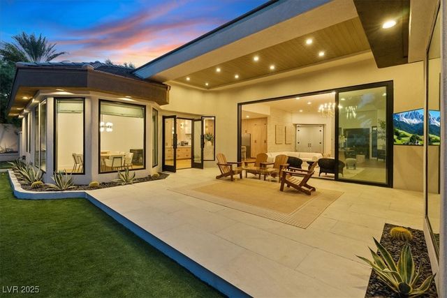 1416 Iron Hills Lane, Las Vegas, NV 89134