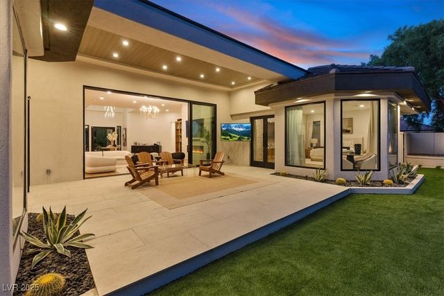 1416 Iron Hills Lane, Las Vegas, NV 89134